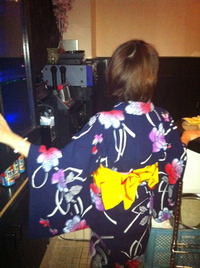 浴衣で準備\(//∇//)\ 2011/05/05 19:47:37