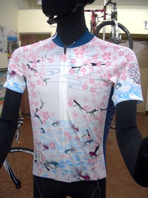 春らしいバイクジャージは限定品！