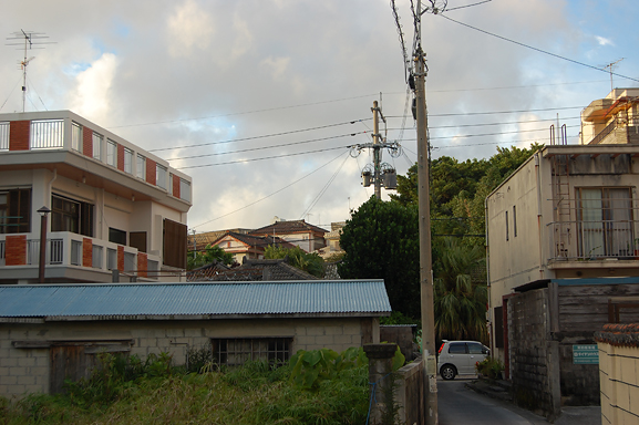 那覇市壺屋１丁目３０番地