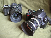 Nikon F　と　Nikon D40