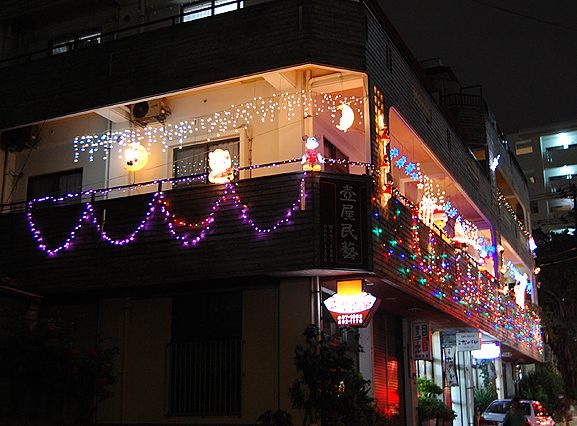 壺屋のクリスマスイルミネーション