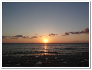 読谷 アリビラ からの 夕日