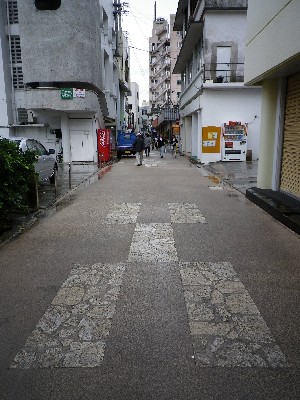 ミンサー模様の道路。