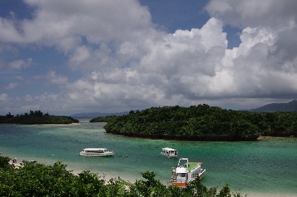 川平湾。