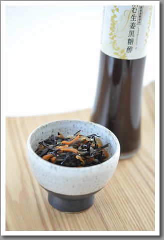 飲む黒糖酢でひじきの煮もの
