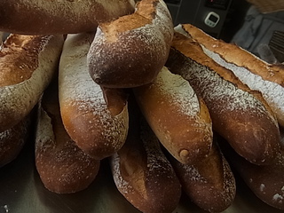 今日は 『フランスパン』の日！