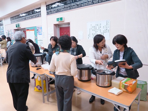 沙漠緑化青年隊資金造成バザー