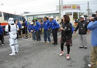 おきなわマラソンボランティア参加 2011/02/28 05:59:13