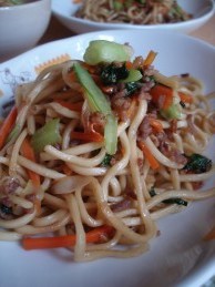 沖縄そばで中華焼きそば