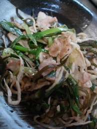 切り干し大根と豚肉の塩胡椒炒め