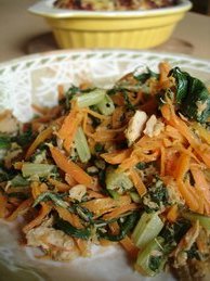 ふだんそうとにんじんしりしりーの炒め物