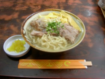 北谷町の浜屋そば