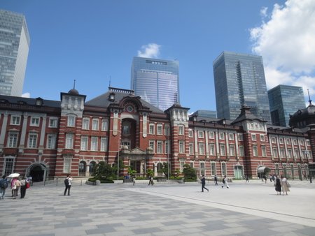 何やろ 東京駅