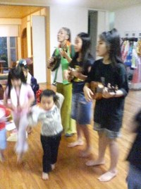 今年は新曲〔かきくけこいのぼり〕で各保育園訪問♪ 2009/12/30 18:33:15