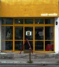 琉球張り子のお店“玩具road works~那覇～
