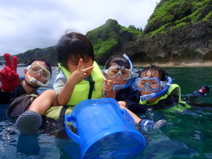 沖縄の青の洞窟