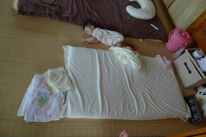寝相悪いというより、旅に出てます（＾＾；