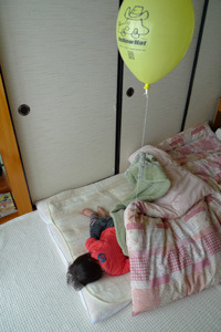 風船が嬉しくて 2011/03/29 13:39:23