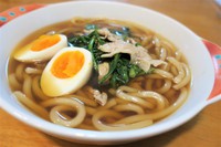 うどんの魅力 / 温かうどん２種（豚春菊＆豚レタス） 2018/01/21 18:30:00