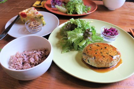 ハンタガワCAFE /  キッシュが美味しいカフェ