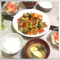 パプリカと鶏肉の豆板醤炒め 2013/04/30 22:47:28