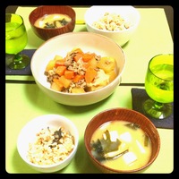 鮭の炊き込みごはん、豚肉と大根とにんじんのさっぱり煮 2013/04/11 01:04:09