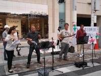 張り切って活動中! 2012/11/11 14:46:31