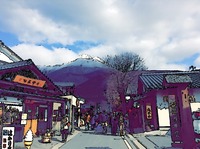 湯布院の街が絵画みたいに