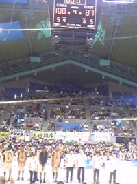 キングスプレーオフ２戦 ( 宜野湾市立) 2011/05/10 19:00:32
