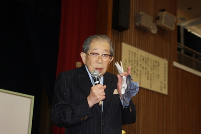 命の大切さ・・・熱く語る日野原理事長　