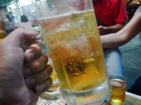栄町飲み歩き！栄町市場内にある『もつ焼 あぶさん 栄町店』3件目訪問でホッピーに合うキンミヤ焼酎で3度目の乾杯をする
