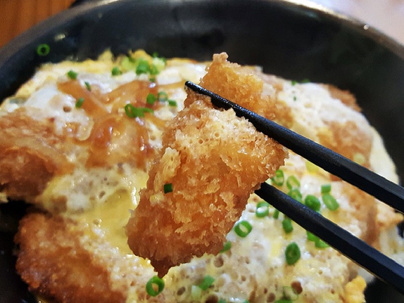 桃どん かつ丼