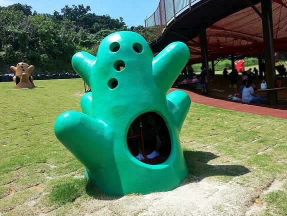 沖縄の公園めぐり！中城村登又にある『中城公園』昨年4月にオープンした色々な遊具がある大人気の超おすすめ公園で遊ぶ