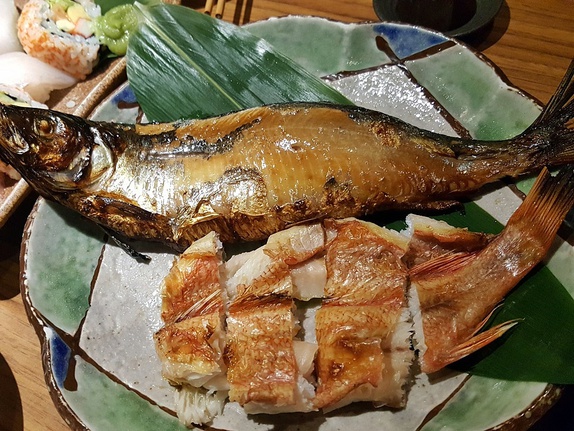 酒と平和と美味いむん エディーさんの浦添ベース 酒と平和と美味いむん エディーさんの浦添ベース