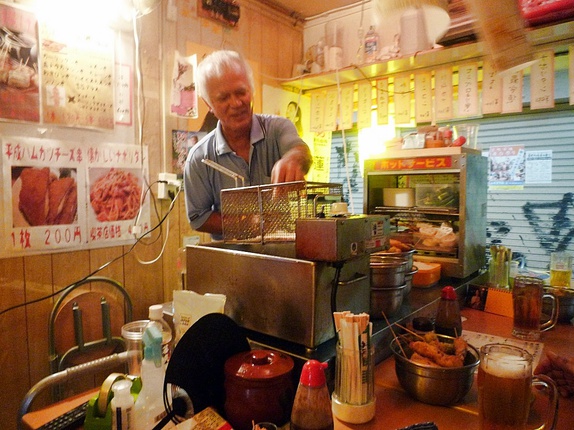 栄町飲み歩き！ディープで熱い『栄町市場 屋台祭り』訪問ついでに栄町周辺のお店を梯子で飲みまくり最後はお姫様抱っこ～
