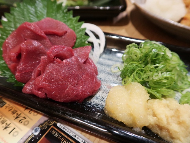 居酒屋飲み歩き 浦添市西原にある 濱焼北海道魚萬 うおまん 久々の訪問でうまい料理をビールと一緒においしくいただく 食べて 飲んで 遊んで D 沖縄を満喫