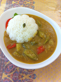 オクラと赤ピーマンのカレー 2012/07/26 16:47:15