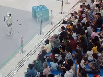 ロボット博