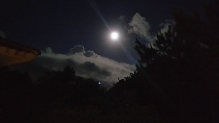 ストロベリームーン前夜