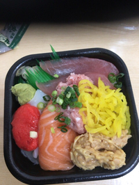 本日の海鮮丼 2017/04/24 16:36:00