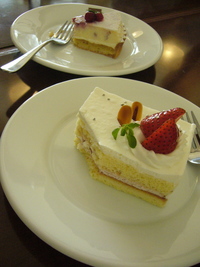 個展　CAFE511のケーキ