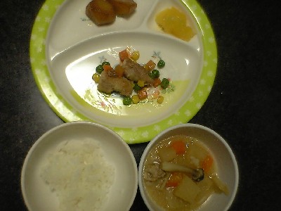 アスパラの豚肉巻き　じゃがいもの煮っころがし　子供用