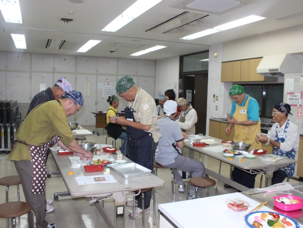 平均65歳！男料理キャラ弁教室♪ in 沖縄首里石嶺公民館