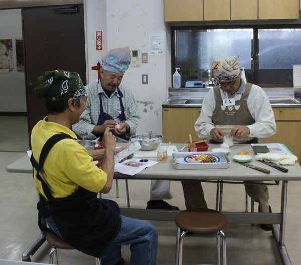 平均65歳！男料理キャラ弁教室♪ in 沖縄首里石嶺公民館