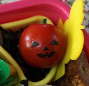 ハロウィンキャラ弁当！今年も残り2ヶ月ですね。