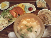 みつくら食堂