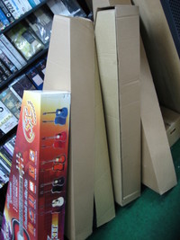 ギター入荷しました。