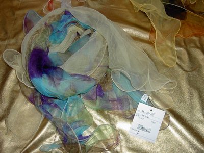 素敵スカーフ入荷♪