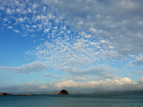 今日夕方、屋我地島の海
