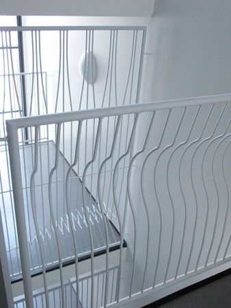 多機能手摺り－Multifunctional Railings